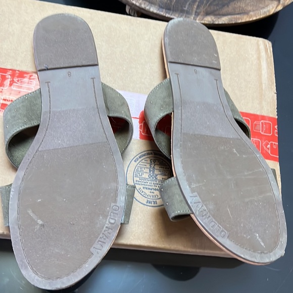 Old navy size 8 perfect condition - Picture 3 of 3